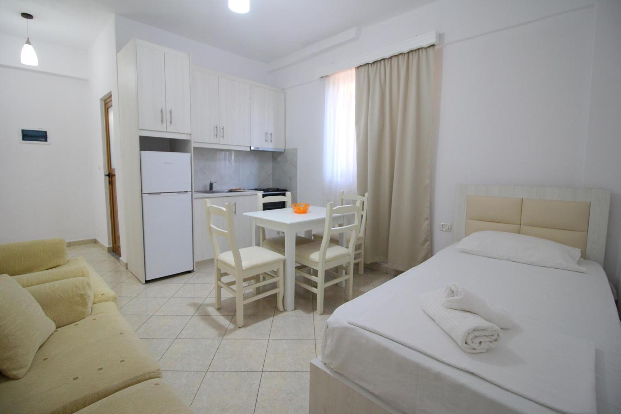 Garden Villa Eva Saranda Dış mekan fotoğraf